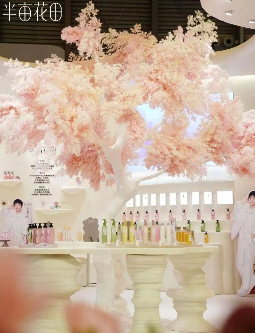 下中国化妆品市场呈现这些趋势pg电子游戏网站全球化背景(图13)
